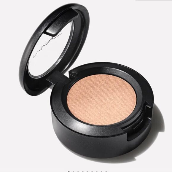 M•A•C eyeshadow  ~Ricepaper - Picture 10 of 12